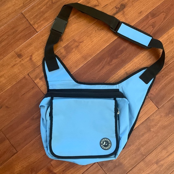 Everest Light Blue Messenger Crossbody Bag backpack Book Bag & school supplies - Picture 2 of 13